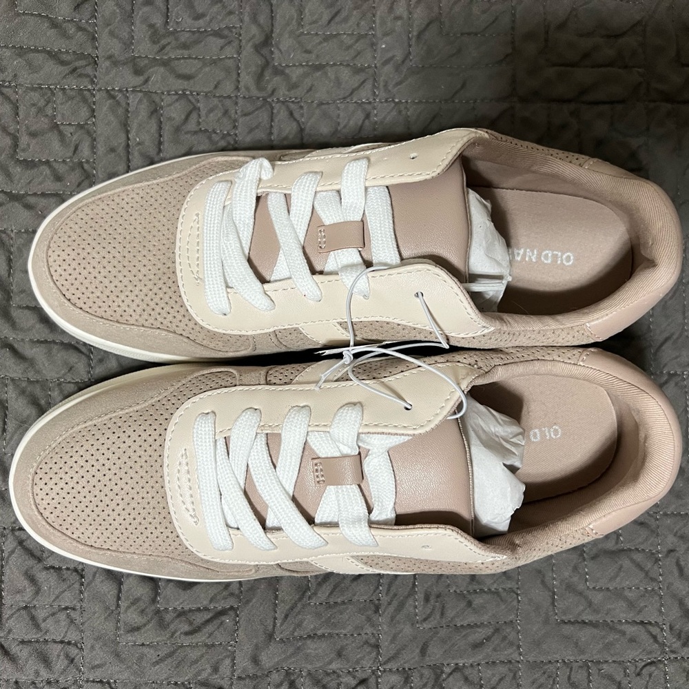 NWT old navy tennis shoes size 9